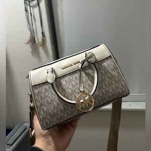 ‼️SOLD‼️Micheal Kors White Bag